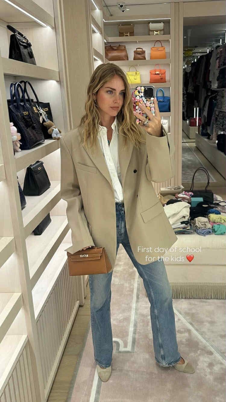 Il look causal e chic di Chiara Ferragni