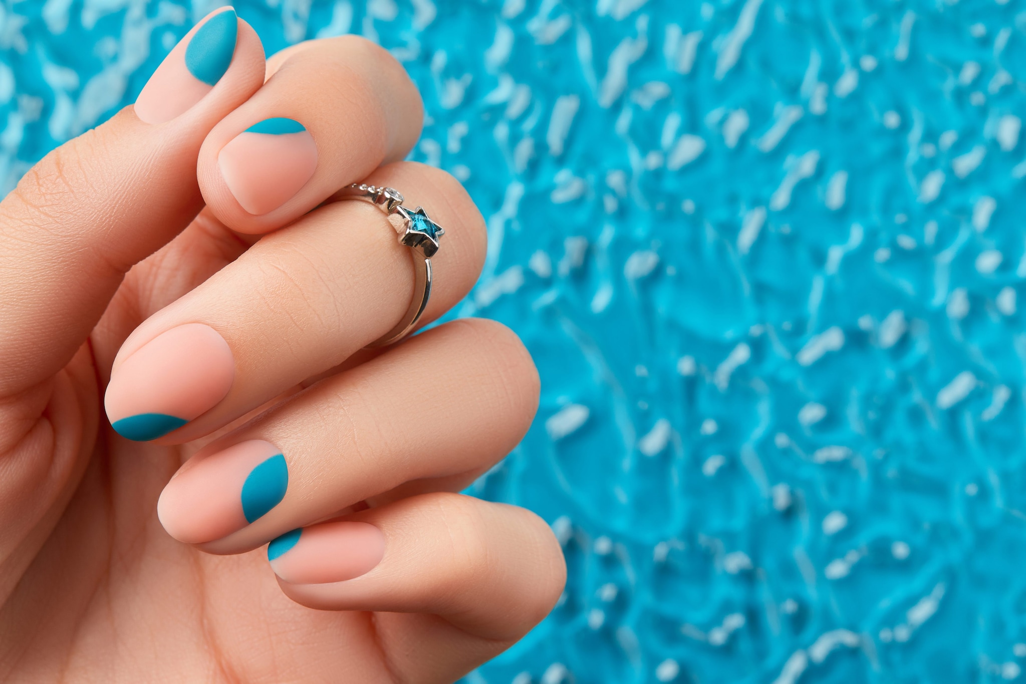 French manicure irregolare