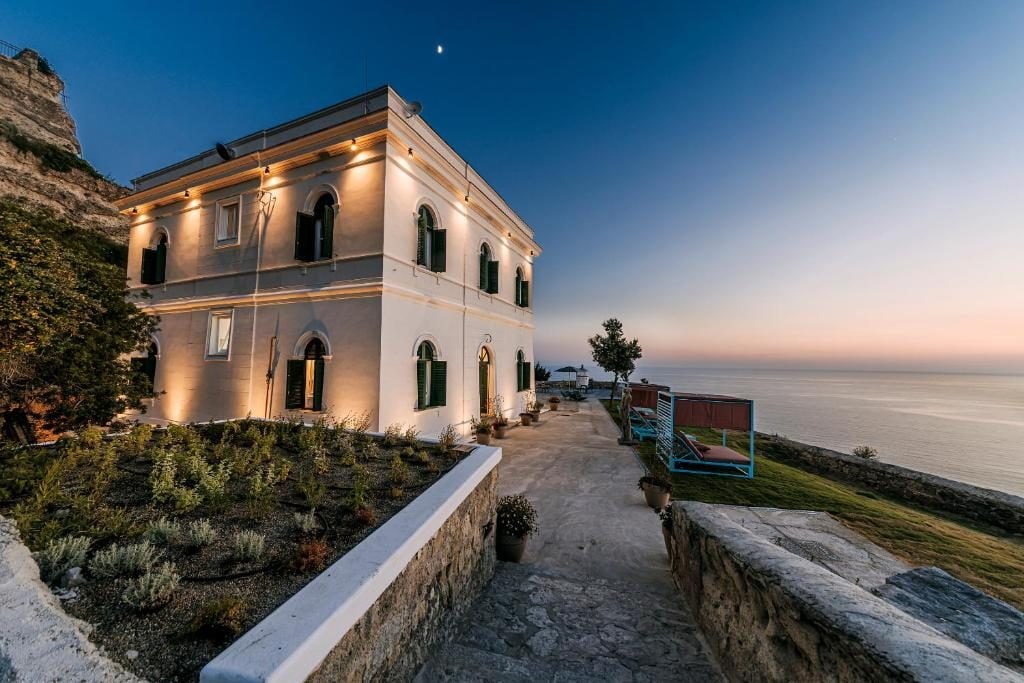 Faro Punta Imperatore