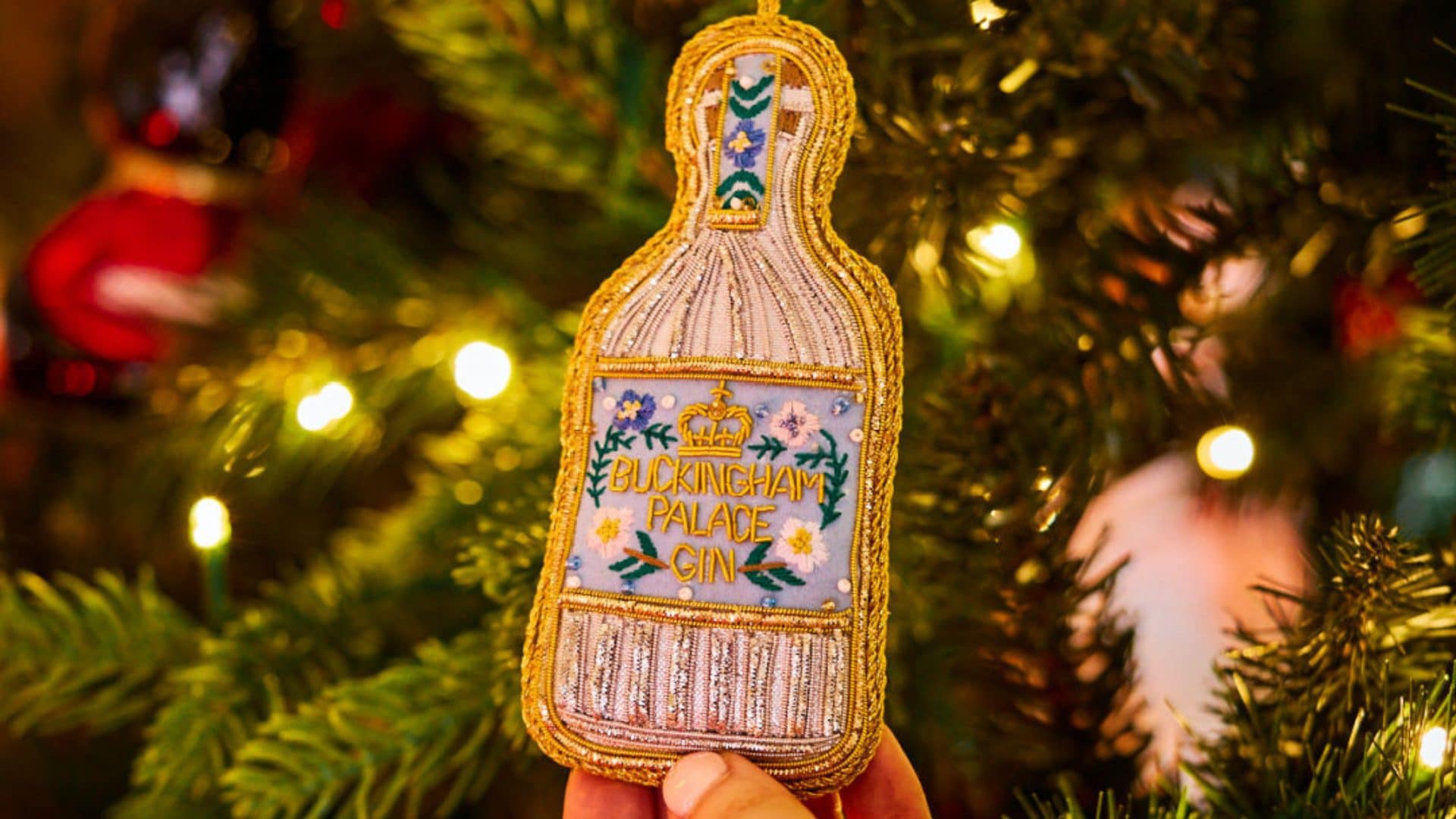 La royal family apre il suo primo negozio di Natale a Buckingham Palace