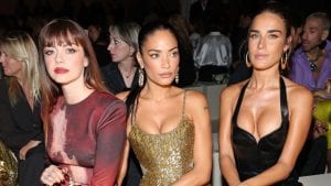 Elodie, Annalisa e Clara alla sfilata di Roberto Cavalli tra oro, pelle e animalier