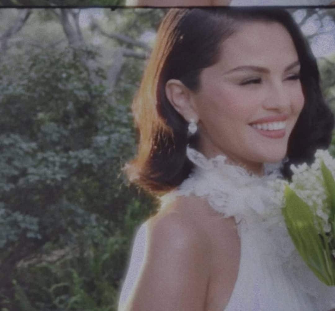 Gli orecchini indossati per il matrimonio da Selena Gomez