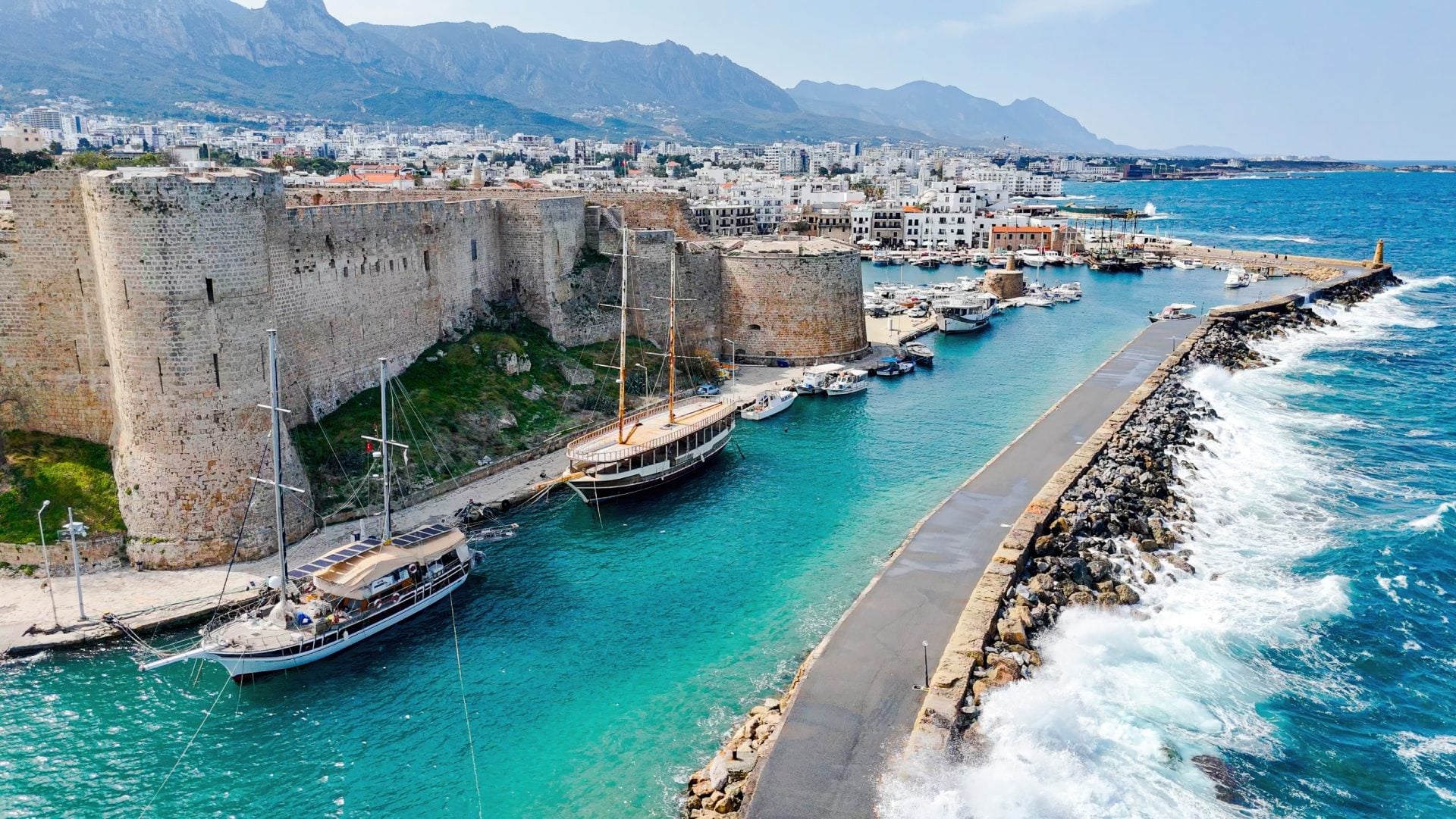 Viaggi a ottobre: dal mare ai vigneti, quali sono le mete perfette per una vacanza low-cost