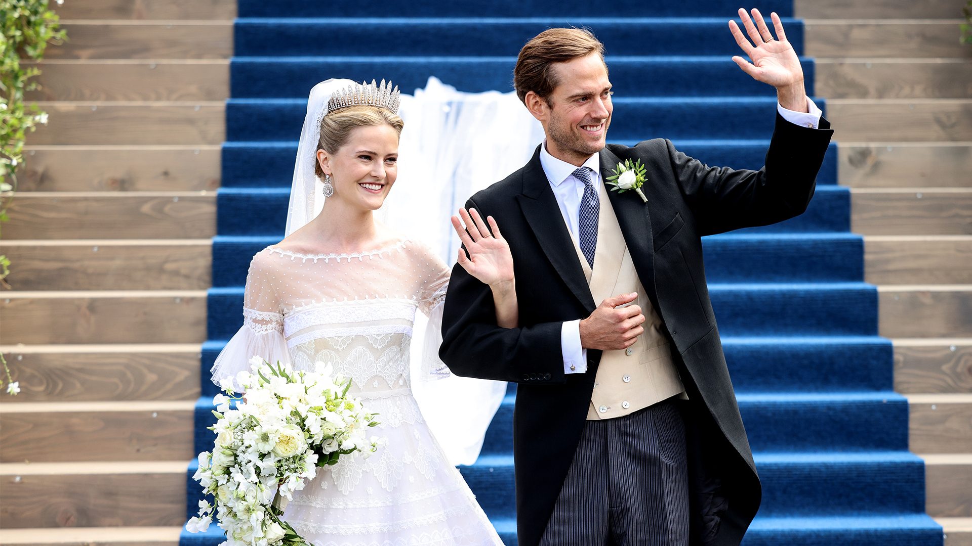 L'abito da sposa Marie Caroline del Liechtenstein: la principessa sembra uscita da una fiaba