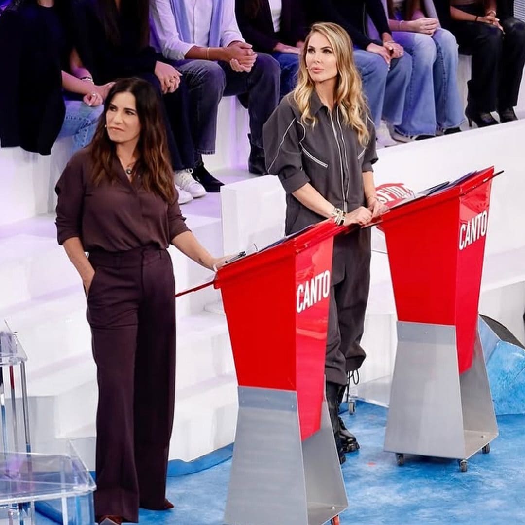 Ilary Blasi con gli anfibi "carrarmato"