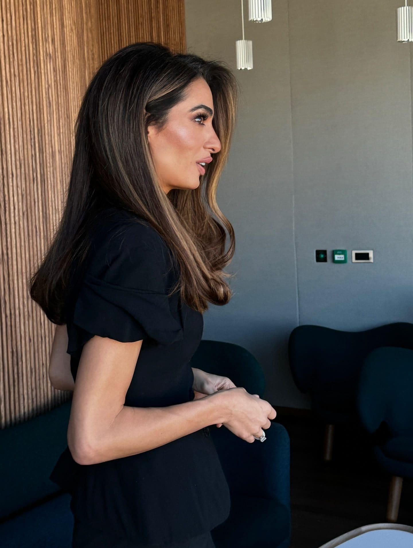 Il nuovo taglio di Amal Clooney