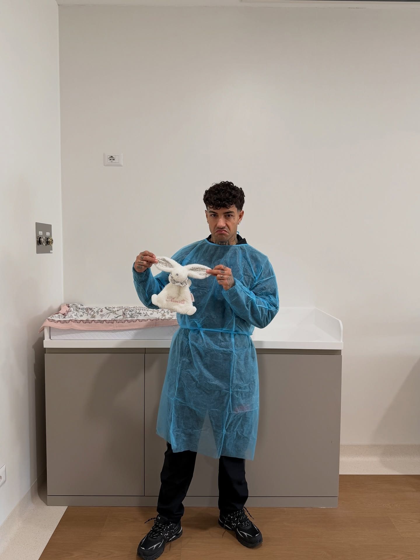 Tony Effe in clinica