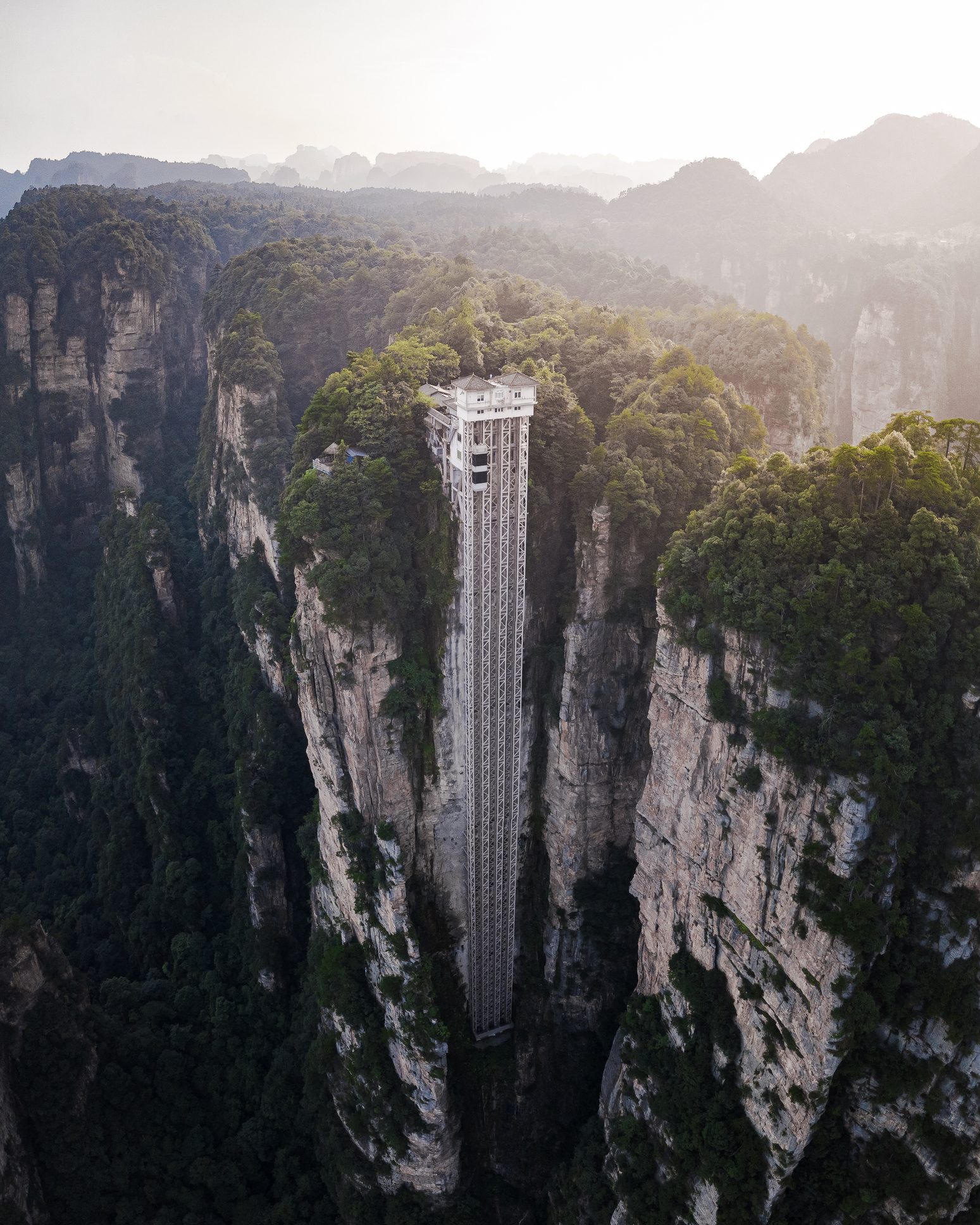 L’ascensore Bailong nel Parco Forestale Nazionale di Zhangjiajie