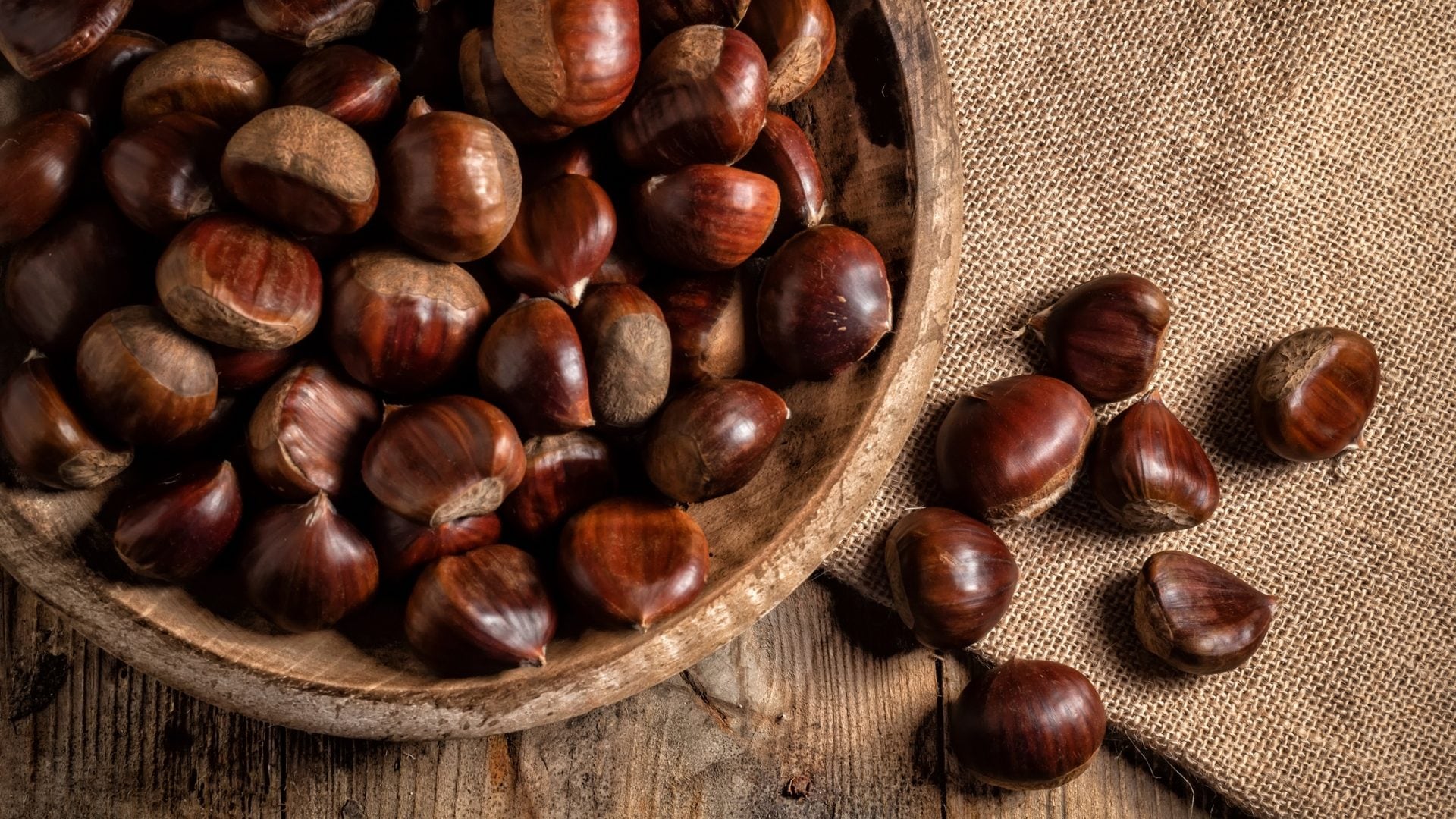 Le proprietà delle castagne spiegate dal nutrizionista: "Sono quasi prive di grassi e fonte di energia naturale"