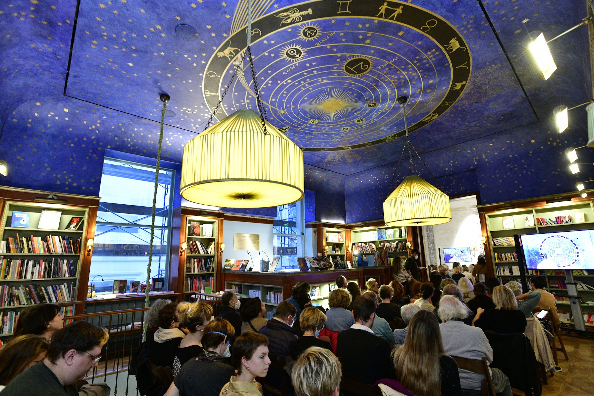 La classifica delle librerie più belle del mondo: al primo posto c'è un gioiello europeo