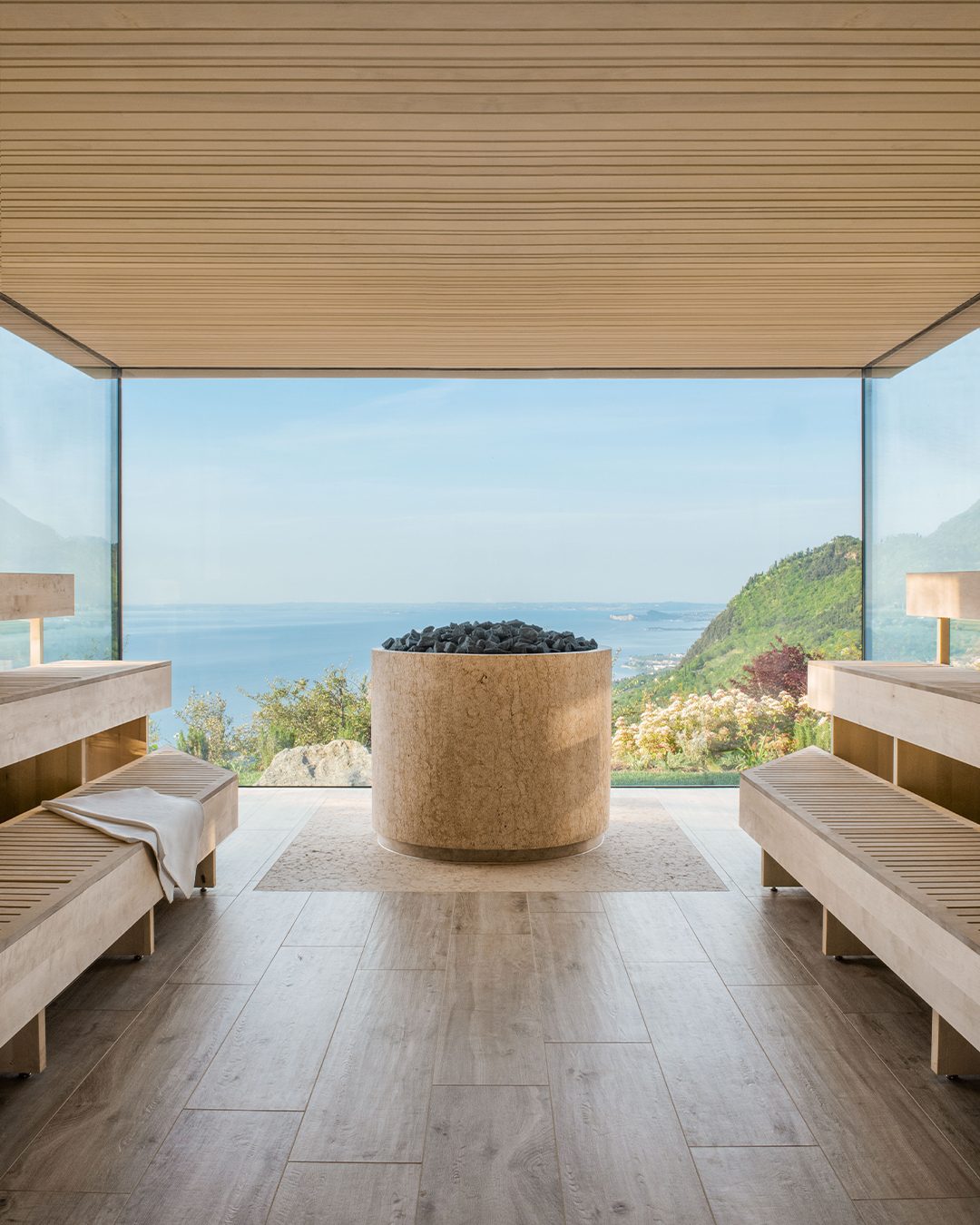 Instagram @lefayresorts