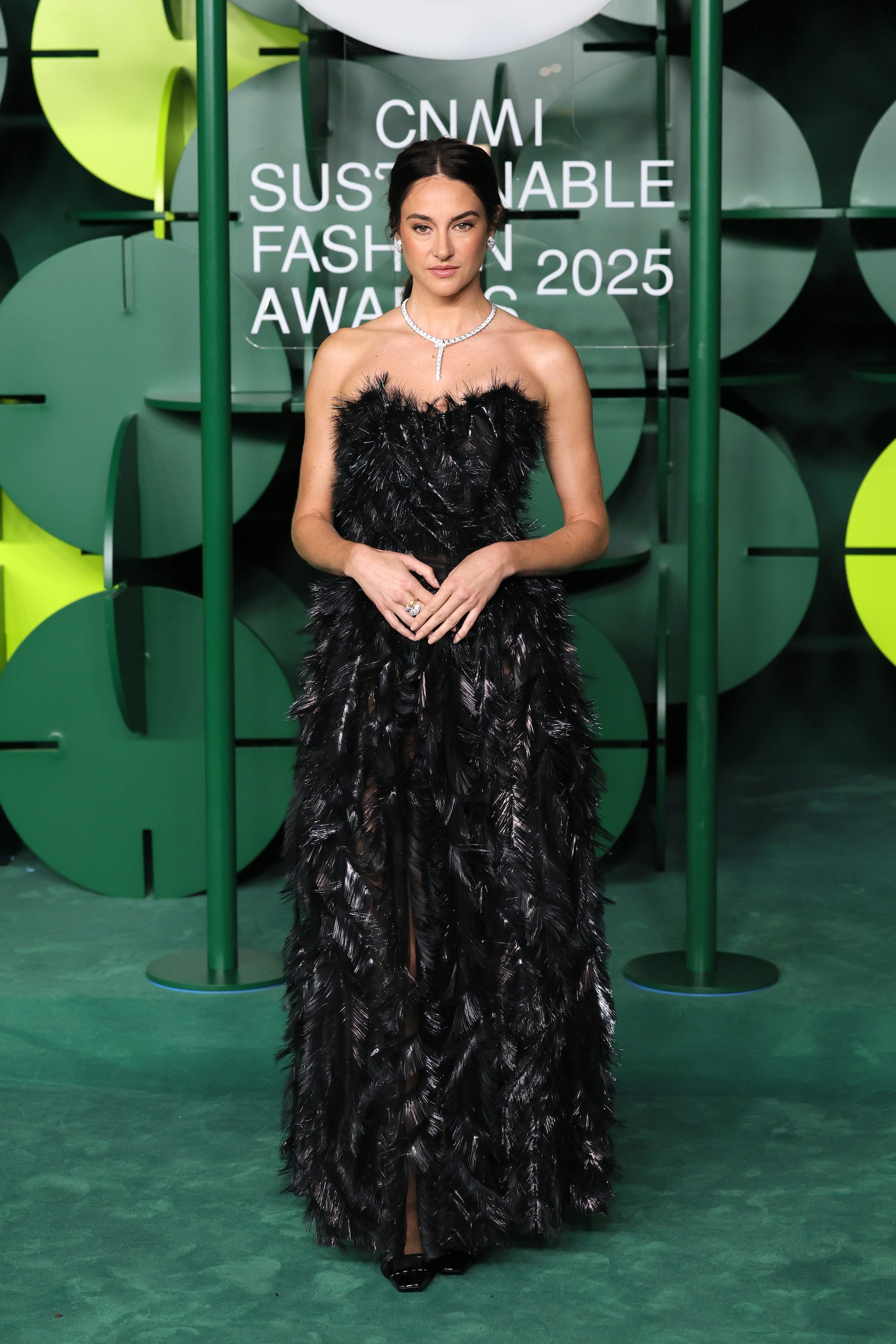 Shailene Woodley con abito Fendi Couture d’archivio ai Sustainable Fashion Awards 2025