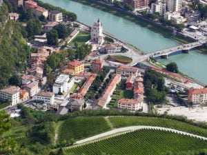 C&#8217;è un comune in Italia che ti paga 100mila euro per vivere in un borgo, ecco come funziona e come iscriversi