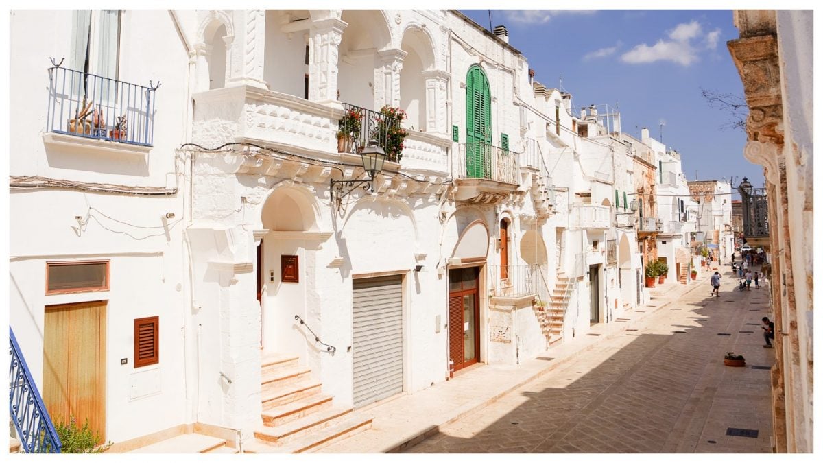 Vicolo di Cisternino, Puglia