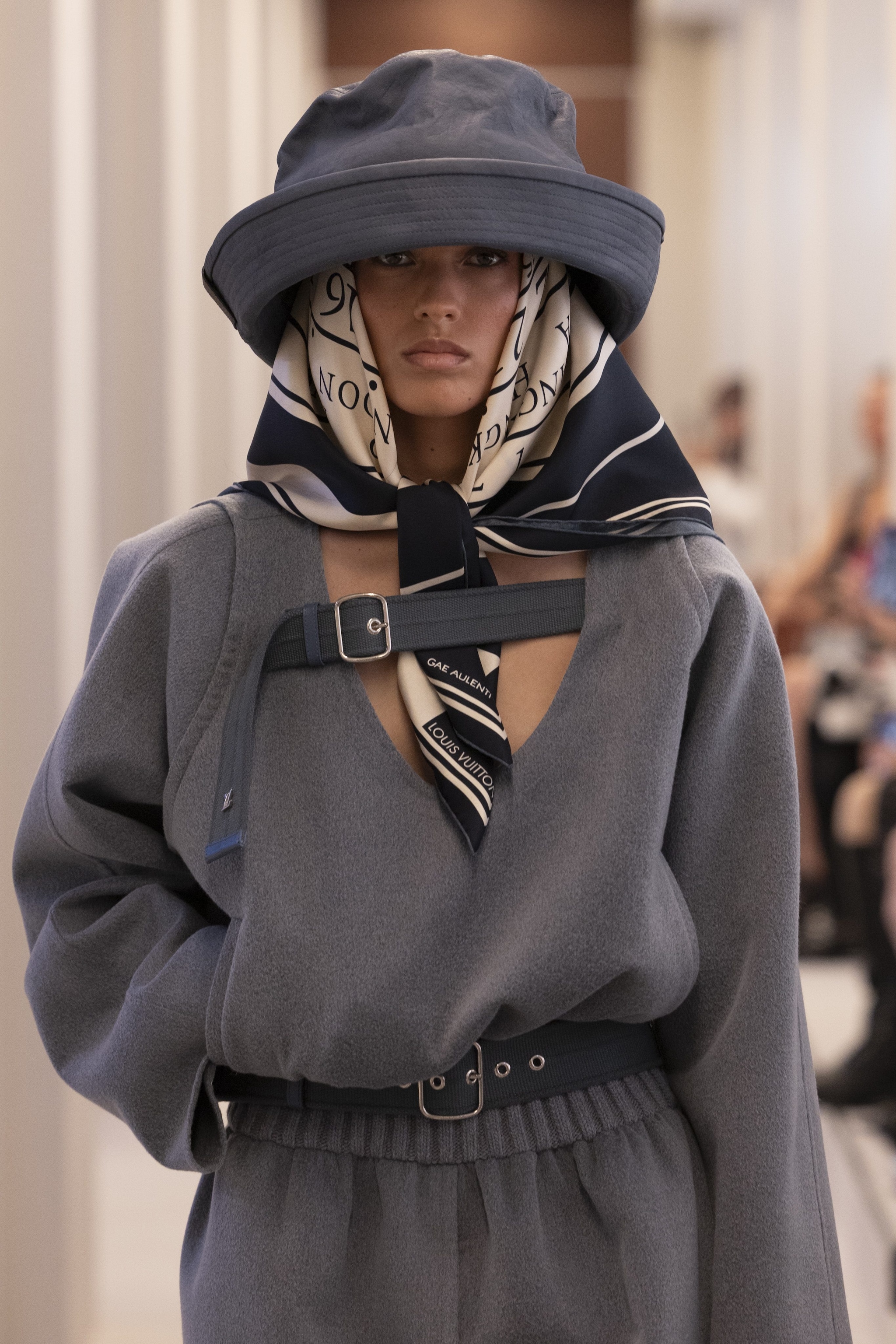 Foulard indossato in testa Louis Vuitton