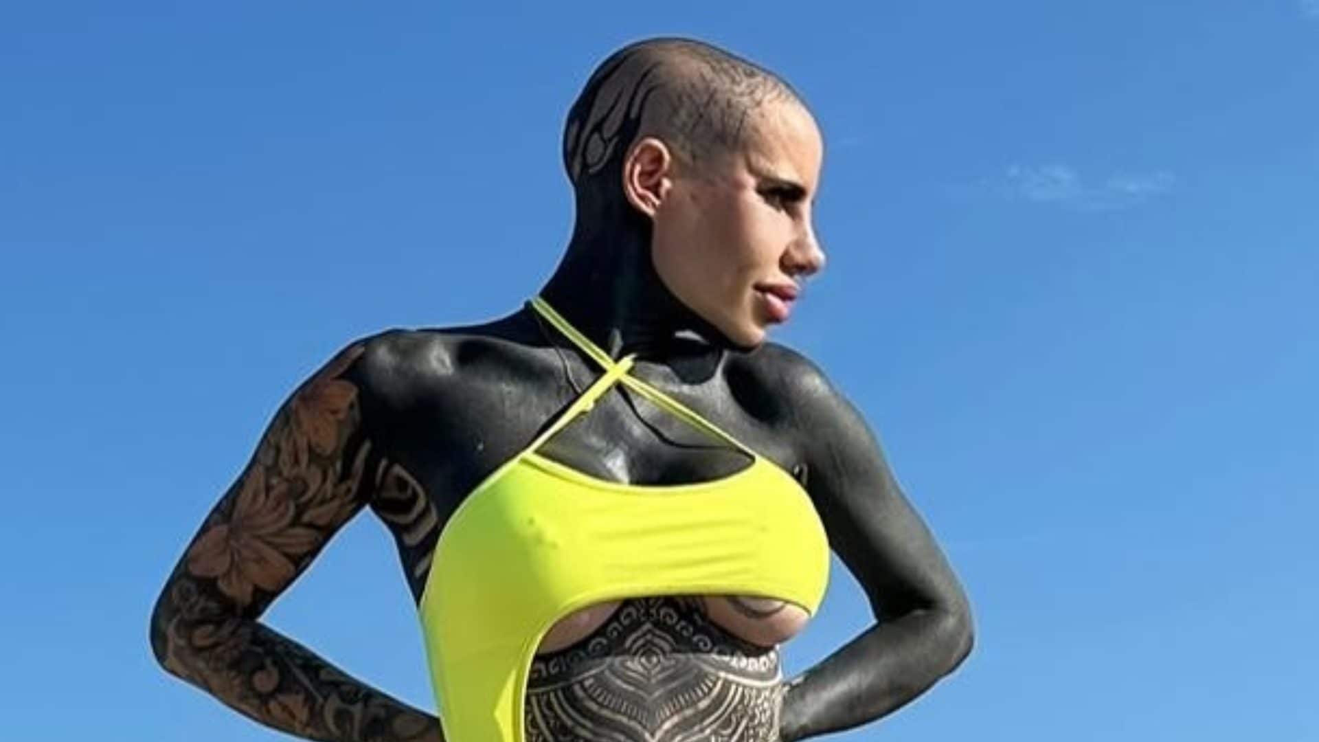Alien Barbie, 60% del corpo tatuato: "Dà fastidio la mia libertà, il sistema ci vuole in un certo modo"