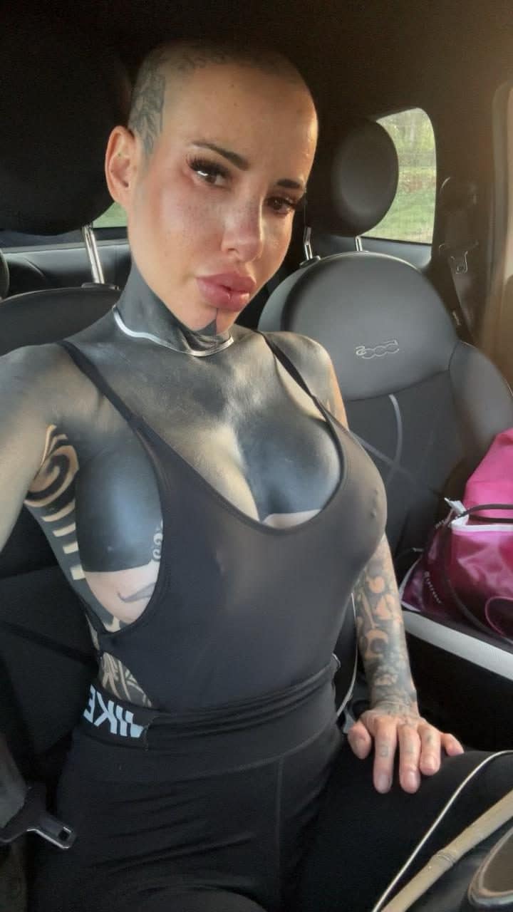 Instagram @alex.ink.009