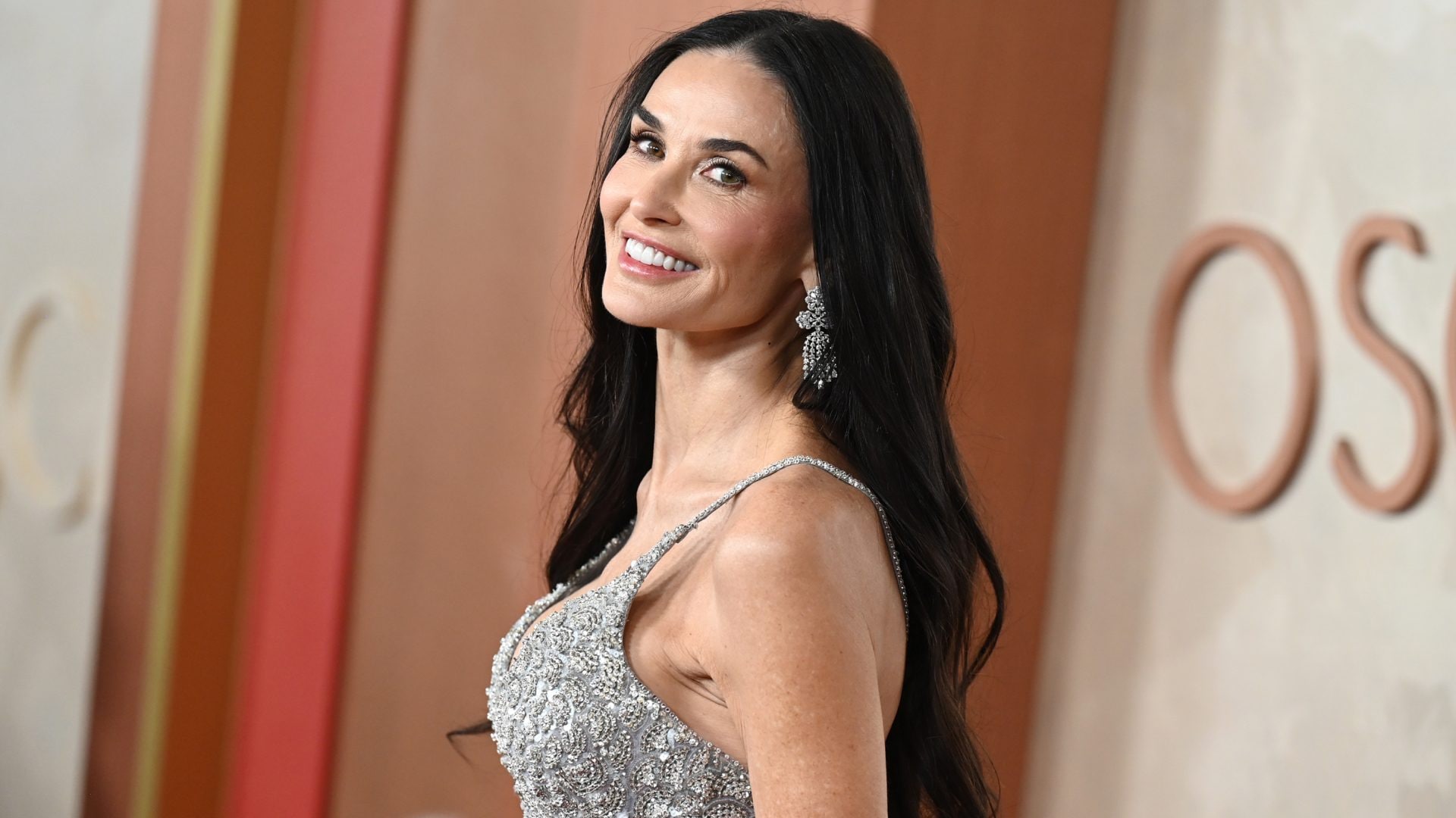 Perché Demi Moore porta i capelli lunghissimi e non ha alcuna intenzione di tagliarli