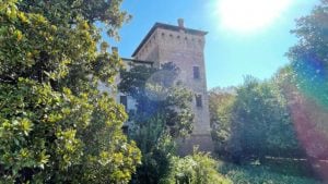 Per comprare un castello in Italia servono 2milioni di euro