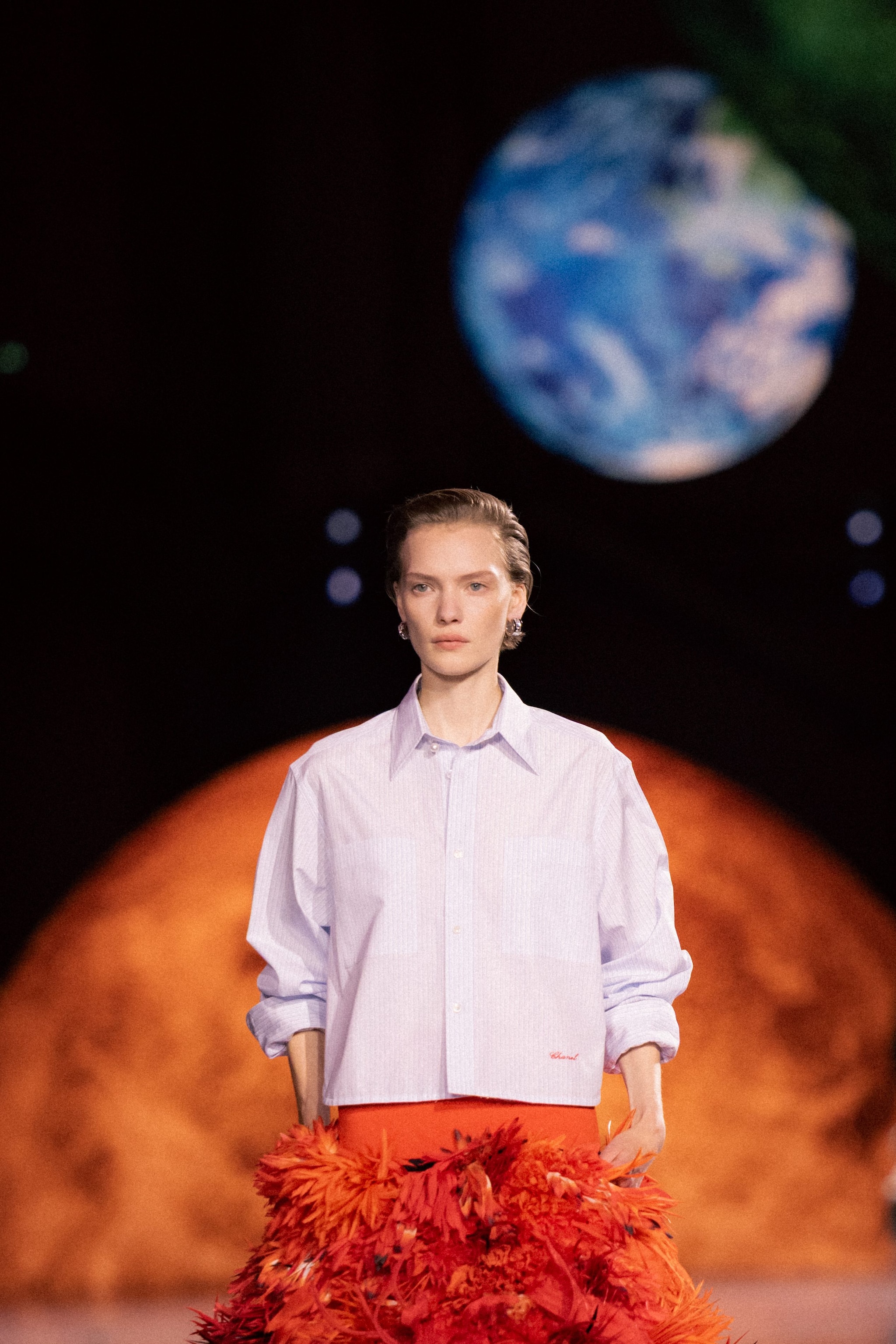 Le camicie maschili sulla passerella Primavera/Estate 2026 di Chanel