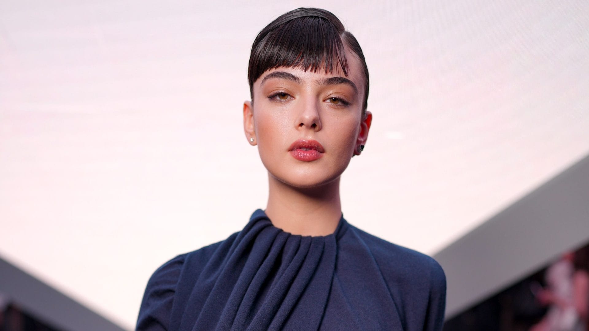 Deva Cassel cambia look: qual è il segreto della sua nuova frangia corta