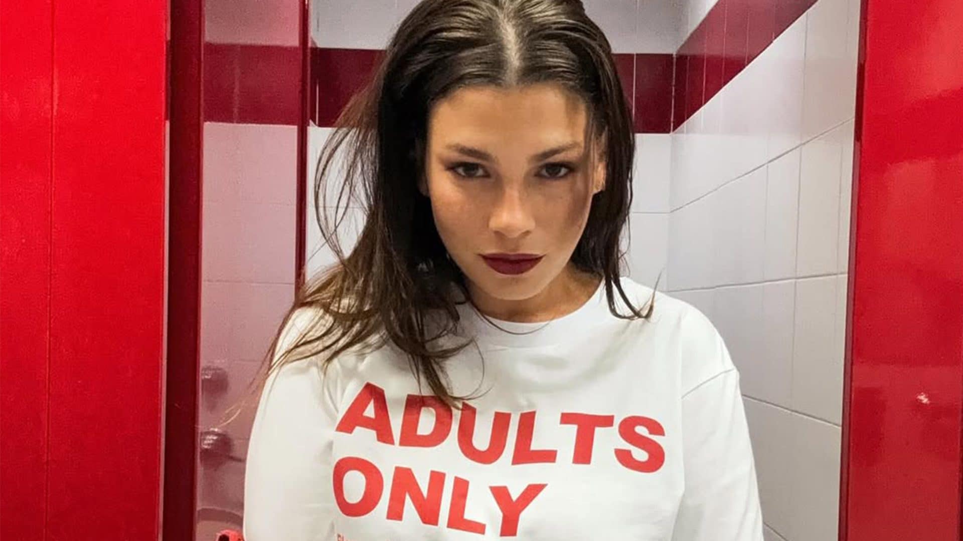 Emma Marrone "solo per adulti": il significato della T-shirt simbolica