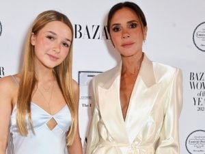 harper-beckham-debutta-sui-social-300x225.jpg