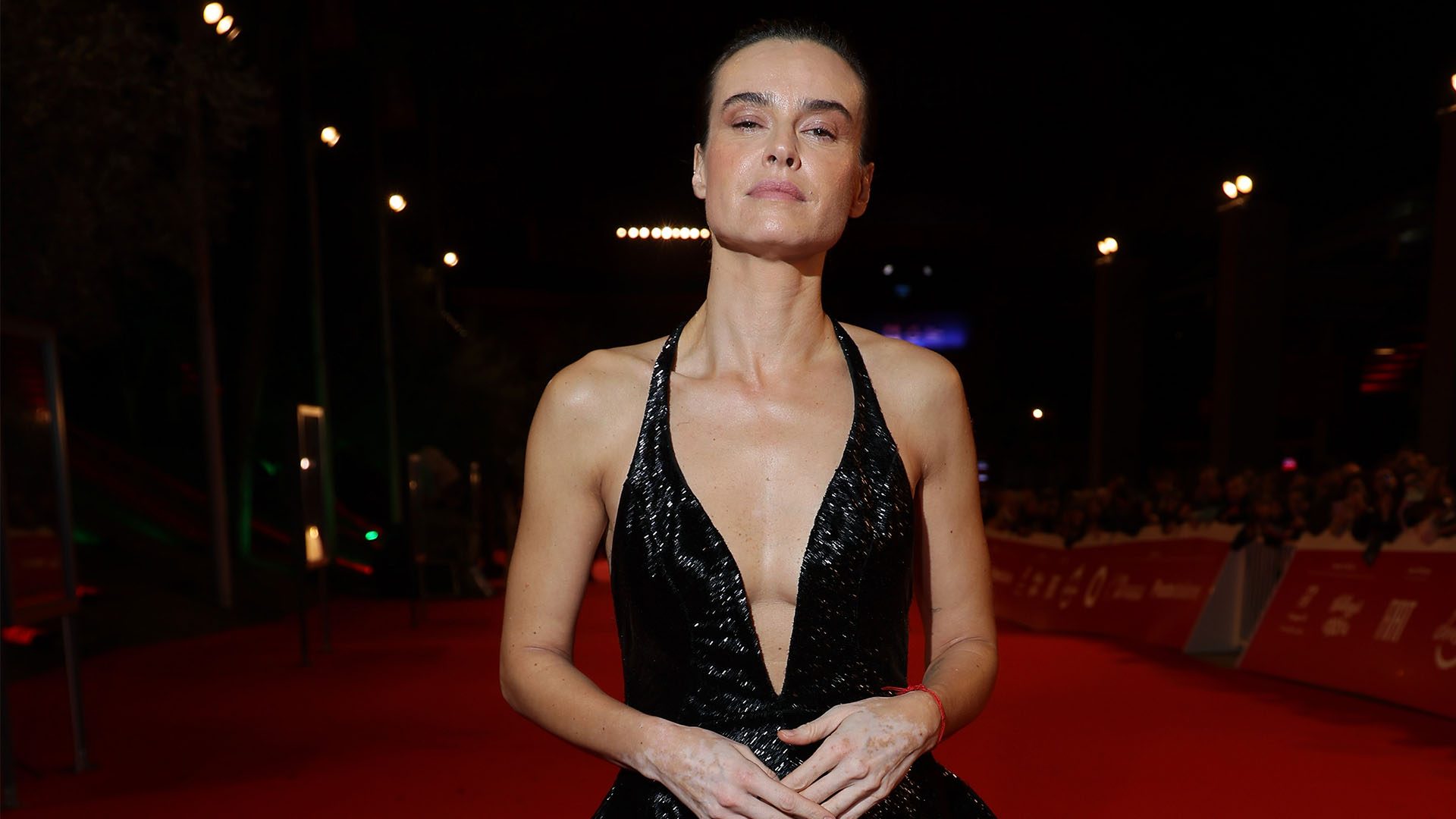 Kasia Smutniak brilla alla Festa del Cinema di Roma: una lezione di eleganza e stile sul red carpet
