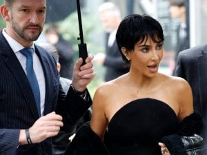 kim-kardashian-capelli-corti-pixie-cut-300x225.jpg