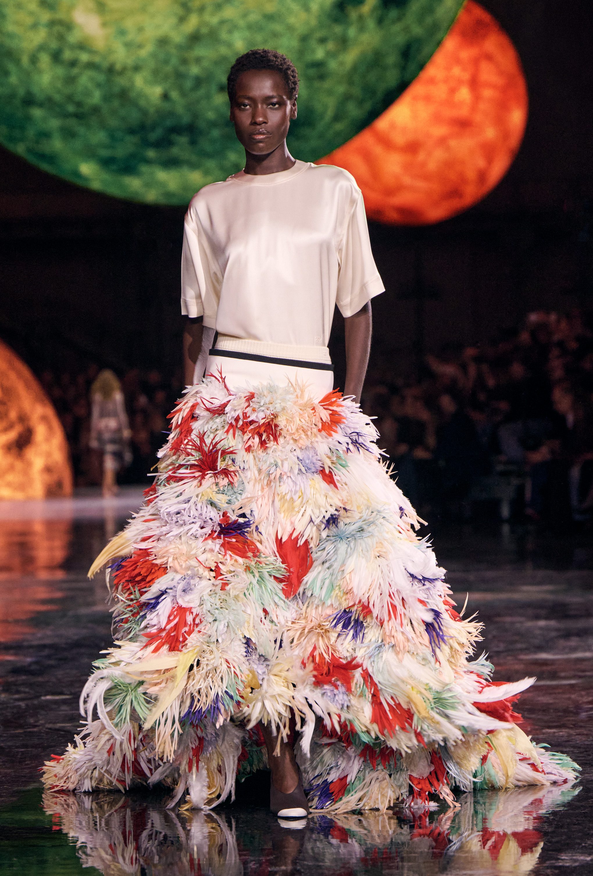Il look finale che ha chiuso la sfilata P/E 26 di Chanel