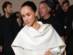 meghan-markle-parigi-sfilate-gaffe-lady-diana-300x225.jpg