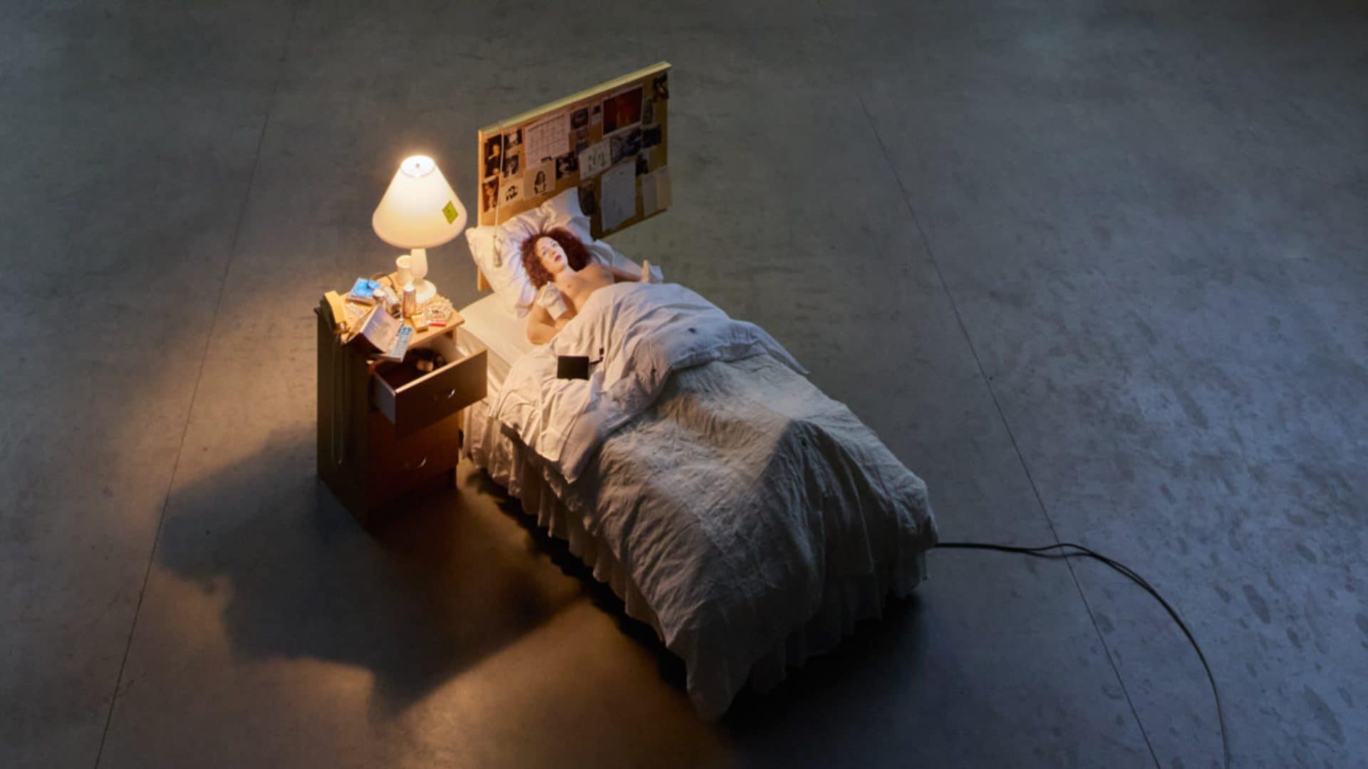 Nan Goldin, la fotografa dei temi scomodi: "Invita a ribellarsi e celebrare l'amore come atto di resistenza"