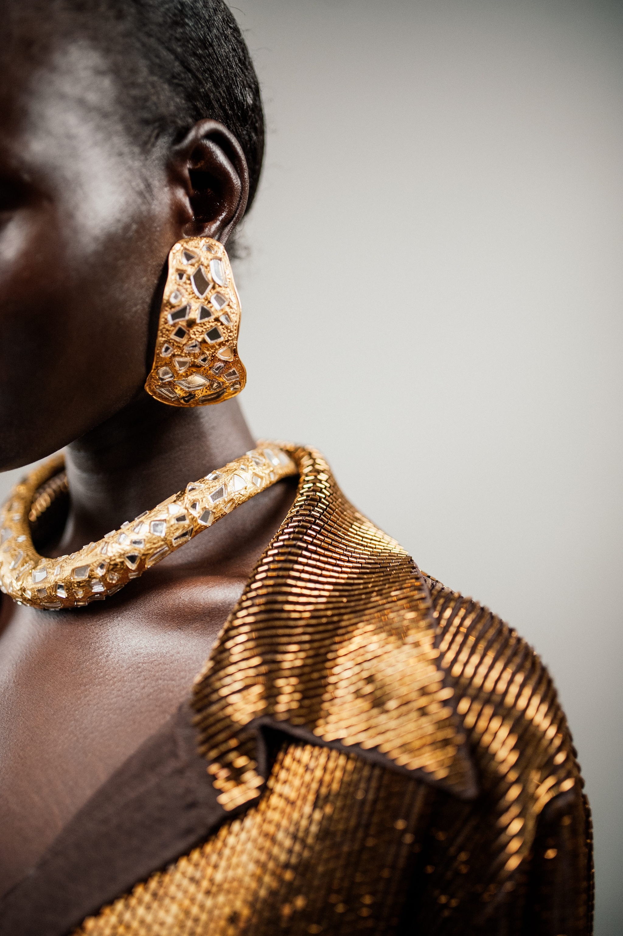 Girocollo rigido Schiaparelli