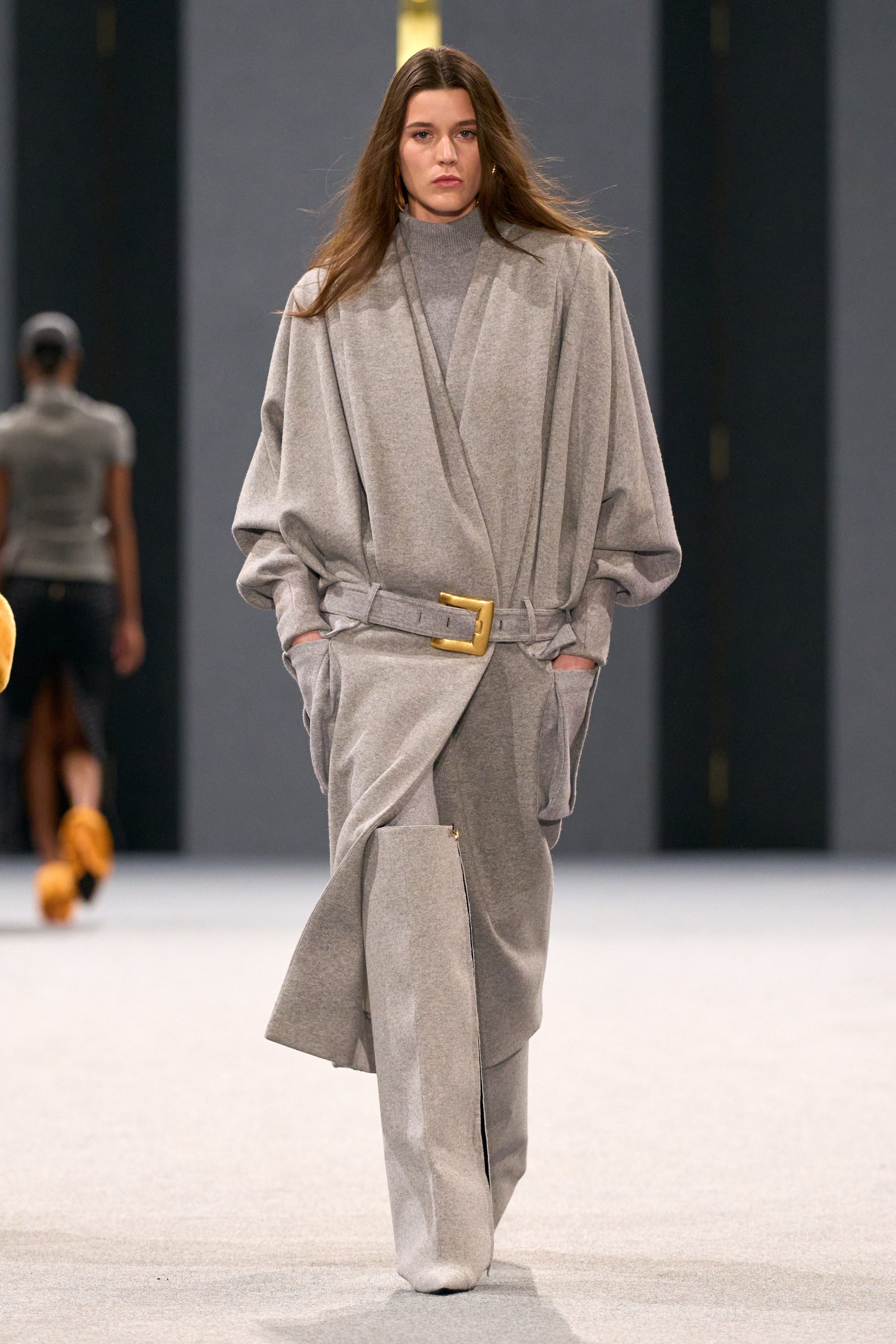 I look in grigio di Balmain