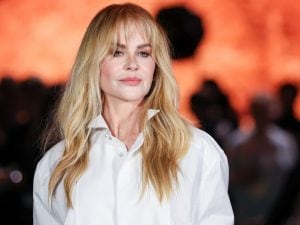 treni-nicole-kidman-sfilata-chanel-look-post-divorzio-in-scozia-50-euro-300x225.jpg