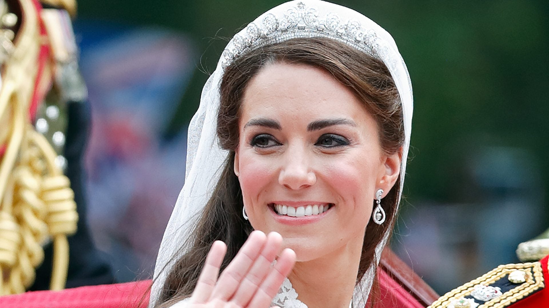 Kate Middleton non si è truccata da sola per il matrimonio: chi ha curato il suo make-up sposa