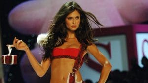 Bianca Balti esclusa dal Victoria's Secret Show: "Volevo sfilare per le donne malate"