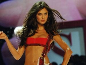 Bianca Balti esclusa dal Victoria&#8217;s Secret Show: &#8220;Volevo sfilare per le donne malate, il cancro non è la fine&#8221;