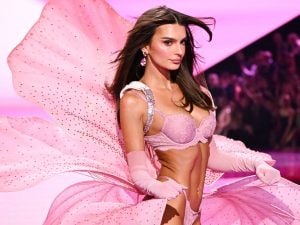 L&#8217;operazione nostalgia di Victoria&#8217;s Secret, che tiene le super modelle in prima fila e le curvy di facciata