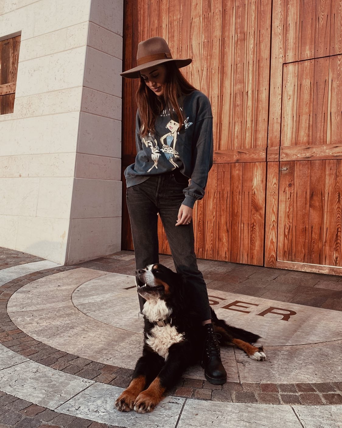 L’ingresso personalizzato con la scritta Moser