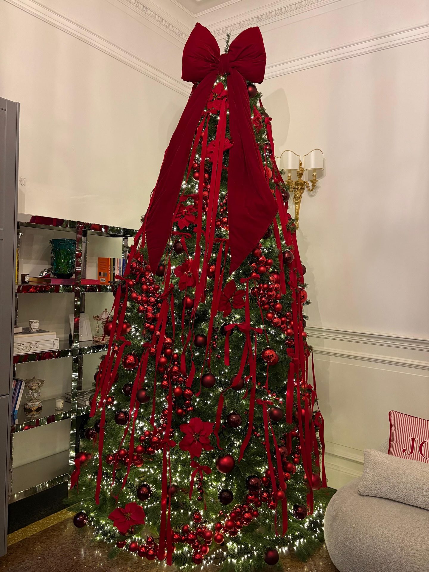 L’albero di Natale dell’ufficio di Giulia De Lellis