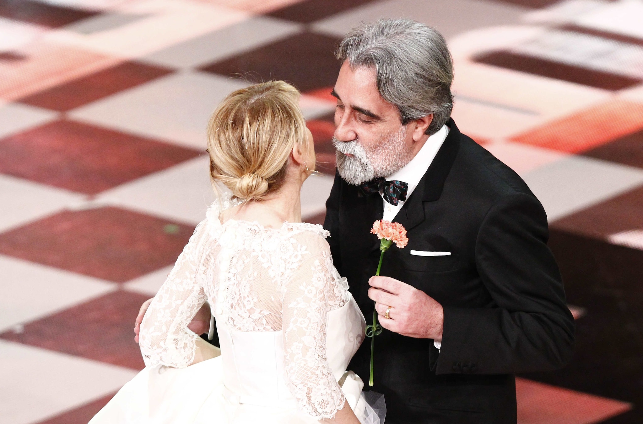Il Maestro Vessicchio sul palco di Sanremo 2014