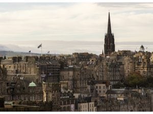 Edimburgo-Scozia-300x225.jpg