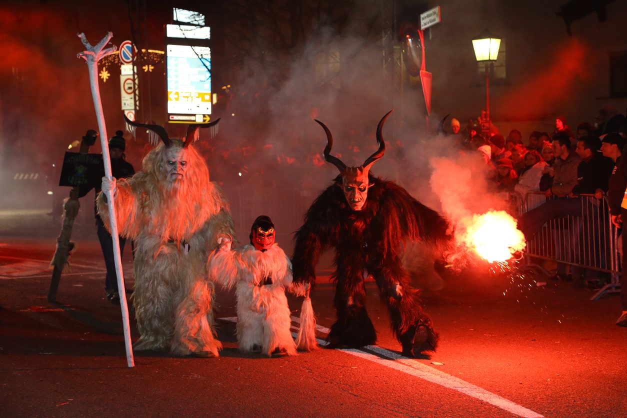 Krampus con bambino