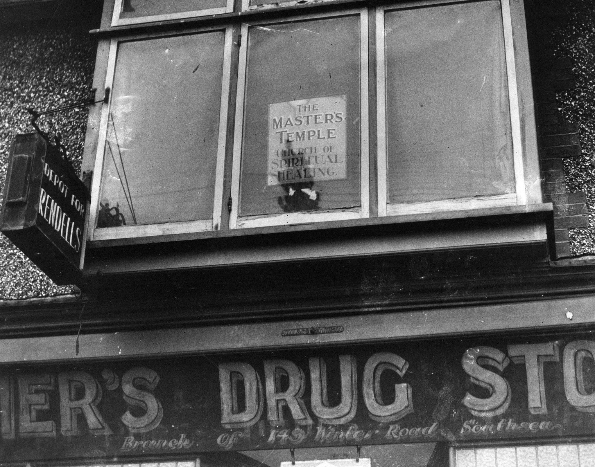 The Master’s Temple Church of Spiritual Healing, a Portsmouth, dove Helen faceva le sue sedute