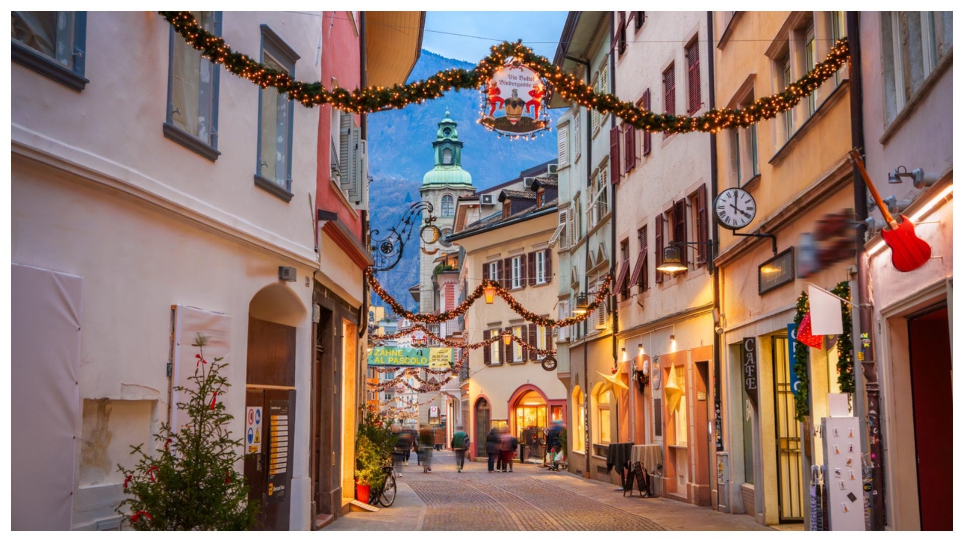 Dove trascorrere il Natale lontano da casa: 8 luoghi da scoprire (e perché li abbiamo scelti)