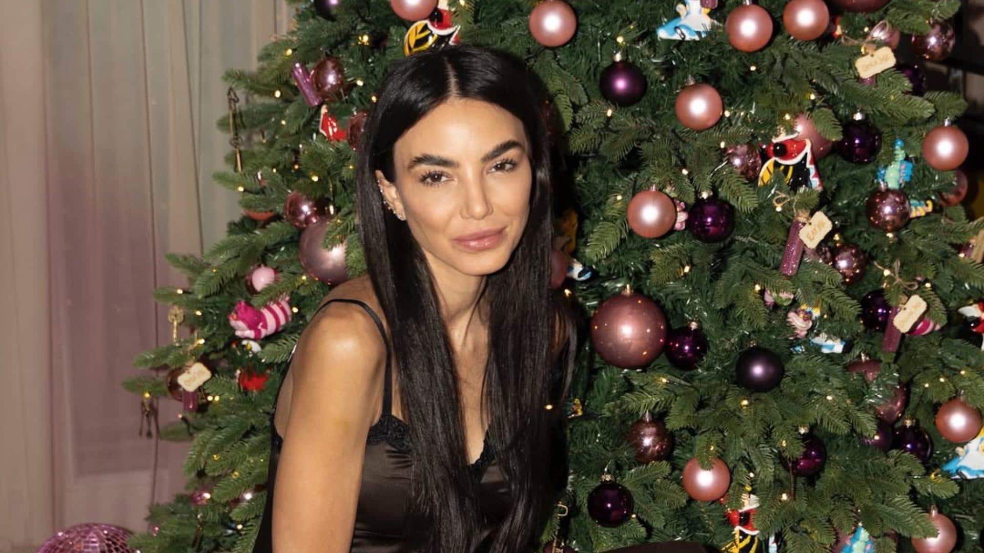 È già Natale in casa di Chiara Biasi: l'albero è a tema Alice nel Paese delle Meraviglie