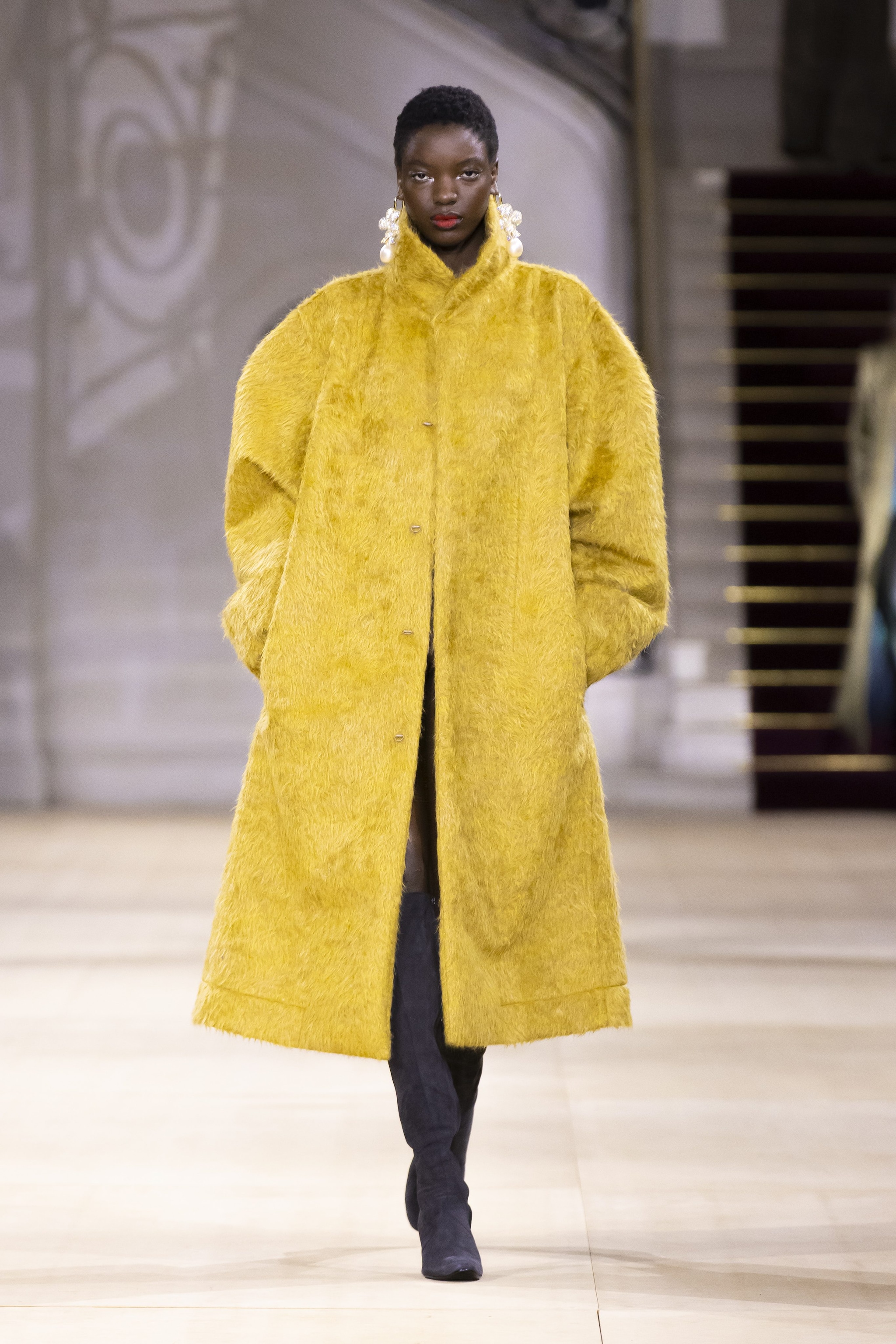 Cappotto color giallo Andreas Kronthaler x Vivienne Westwood