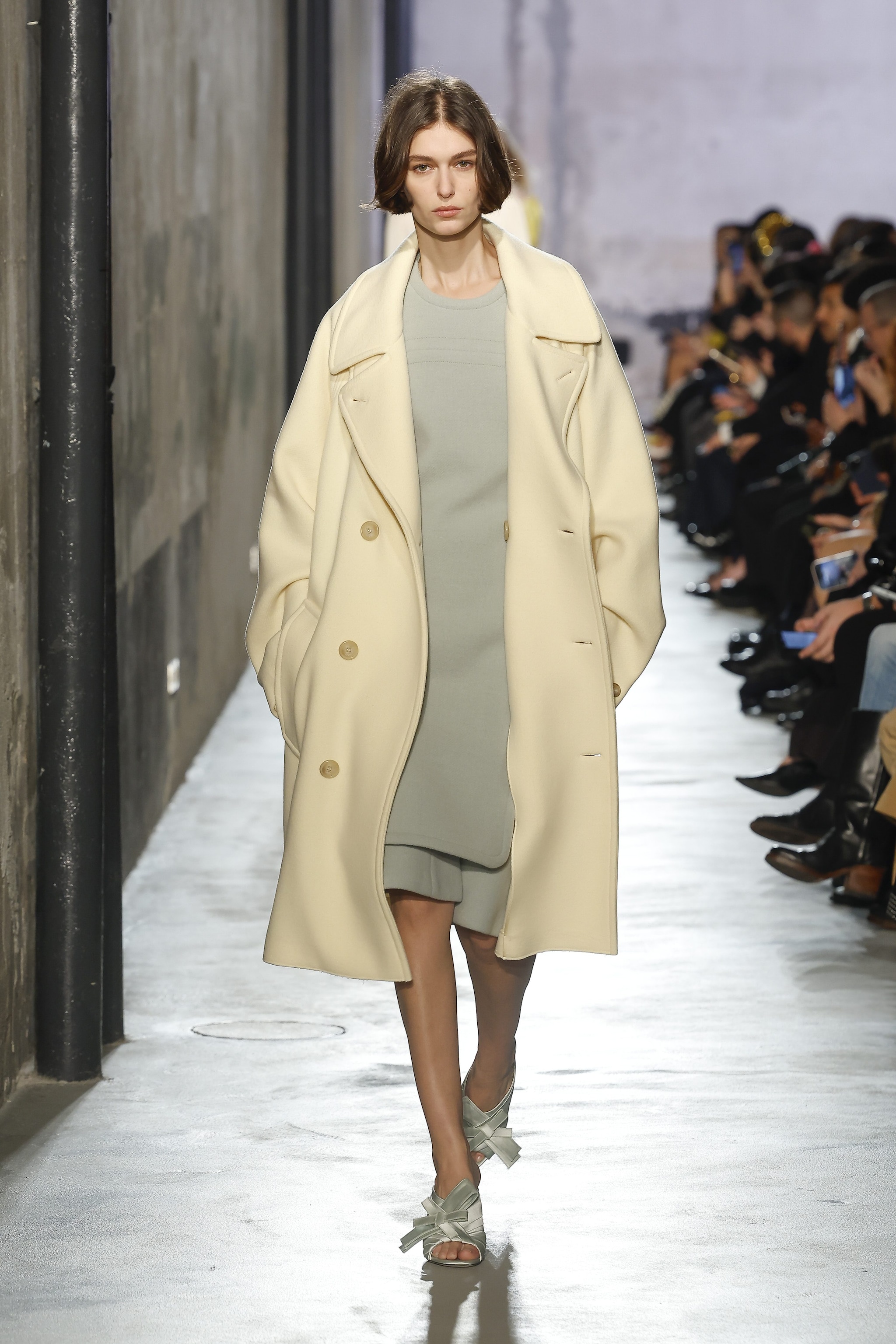 Cappotto color burro N21