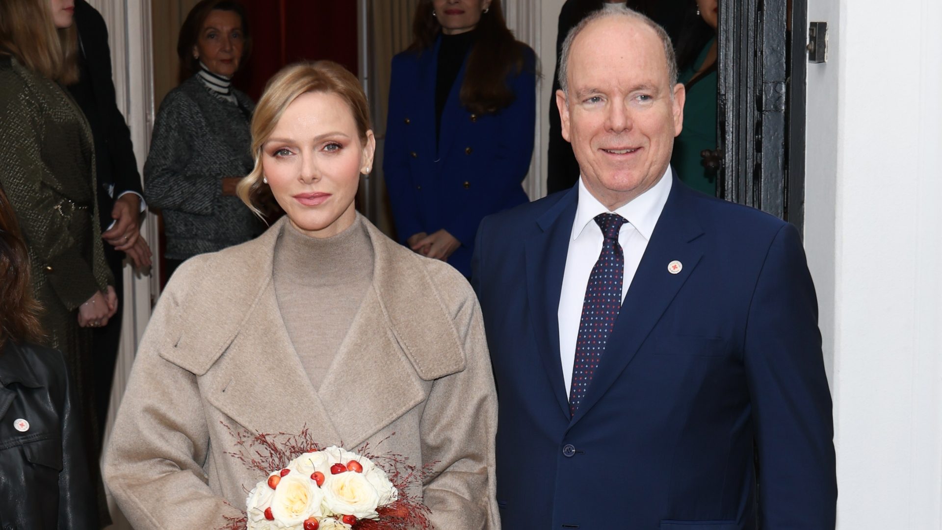 Charlene di Monaco è la regina del quiet luxury: il suo look neutro è perfetto per l'autunno